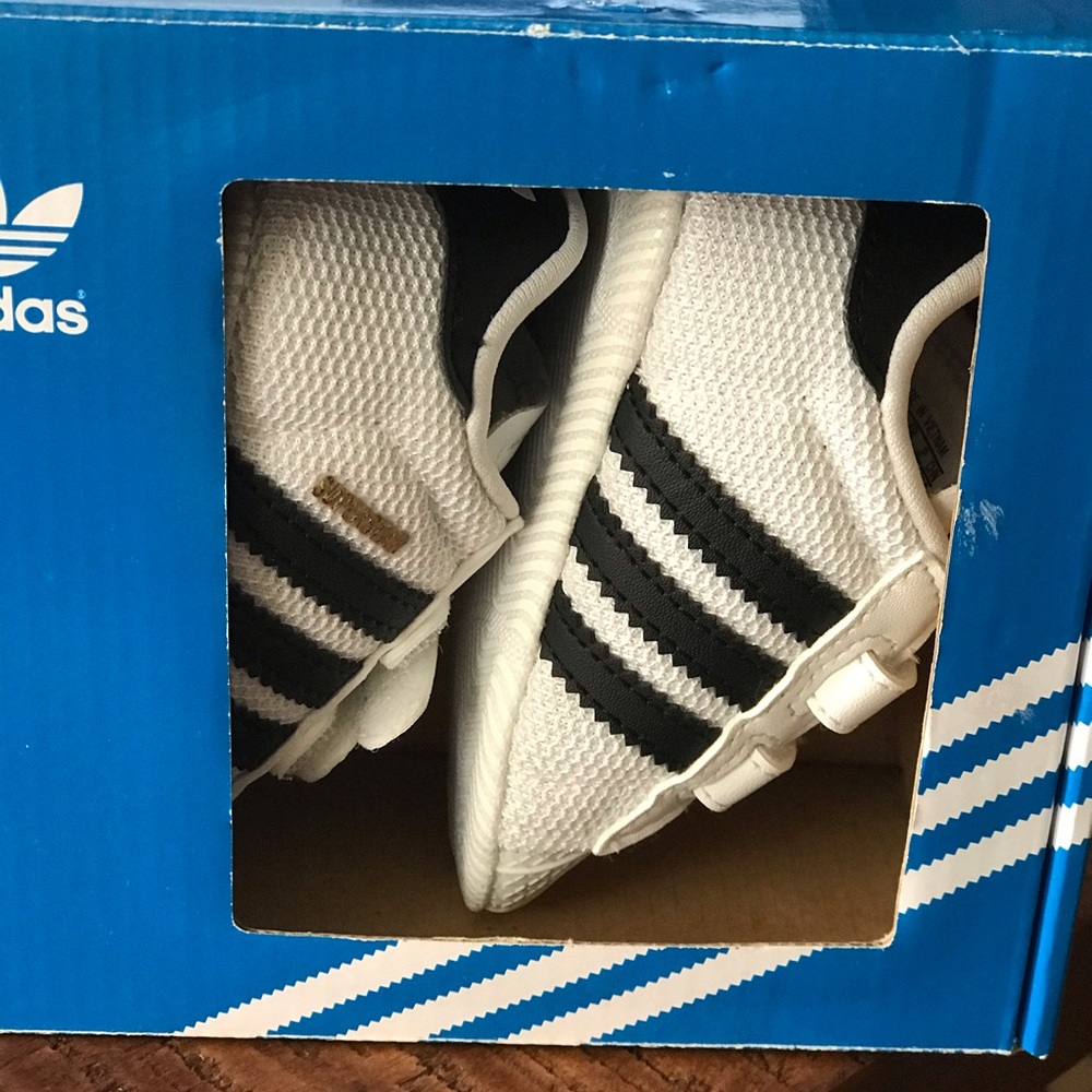 Baby Adidas Superstar Crib Shoes size 2